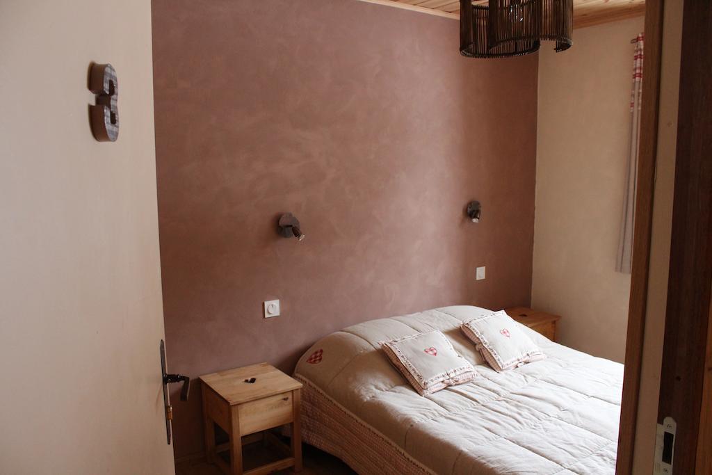 Les Paddocks Du Mont Blanc Hotel Mieussy Room photo