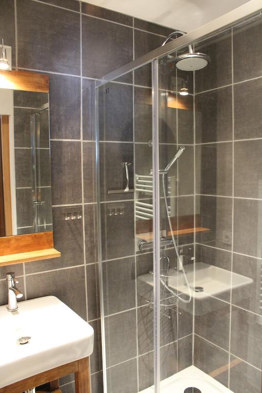 Les Paddocks Du Mont Blanc Hotel Mieussy Room photo